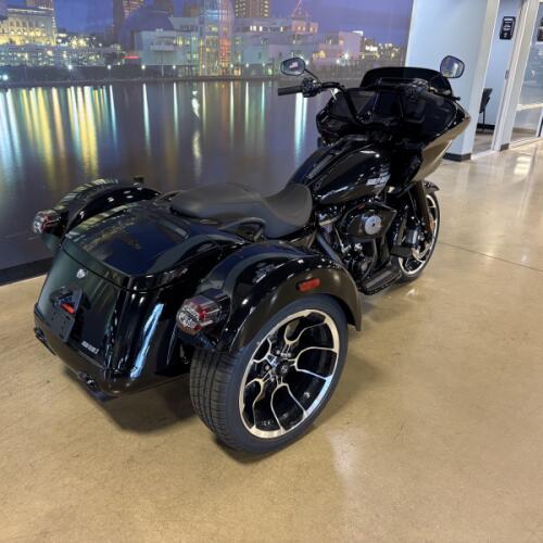 FLTRT 2026 Road Glide 3 thumb 0