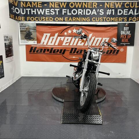 FXST 2023 Softail® Standard thumb 2