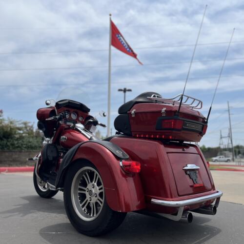 2013 Harley-Davidson® FLHTCUTG Tri Glide™ Ultra Classic® EMBR RED SUNGLO 854780 thumb 0