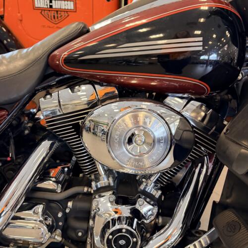 2006 Harley-Davidson Electra Glide Ultra Classic FLHTCUI thumb 1