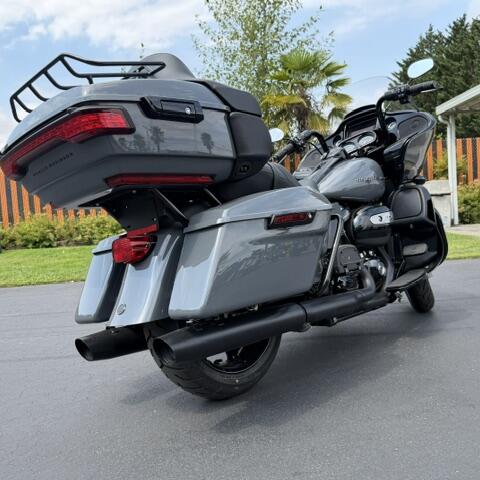 2022 Harley-Davidson® Road Glide® Limited Gunship Grey - Black Finish thumb 2