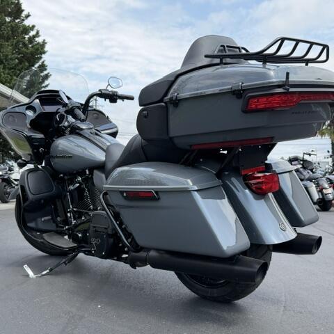 2022 Harley-Davidson® Road Glide® Limited Gunship Grey - Black Finish thumb 0