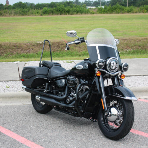 2021 Harley-Davidson® Heritage Classic 114 FLHCS thumb 3