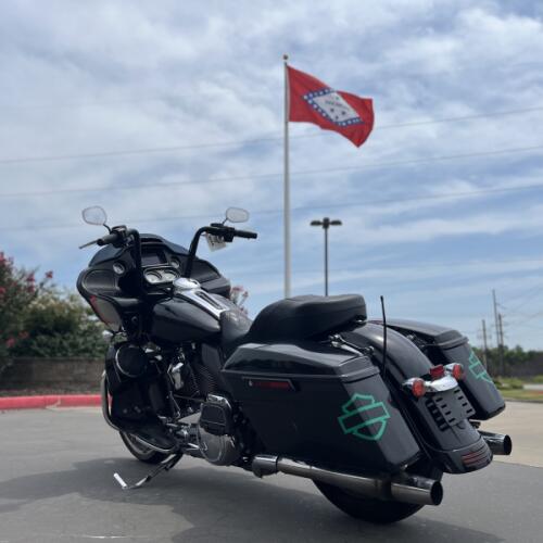 2019 Harley-Davidson® FLTRX Road Glide® Vivid Black 656104 thumb 0