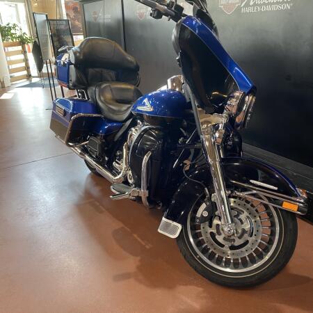 2010 Harley-Davidson® Electra Glide® Ultra Limited  thumb 2