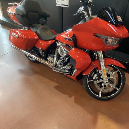 2026 Harley-Davidson® Road Glide® FLTRX thumb 3