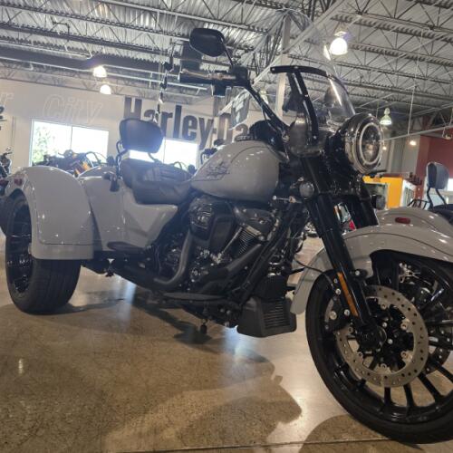 2024 Harley-Davidson® Freewheeler® FLRT thumb 0
