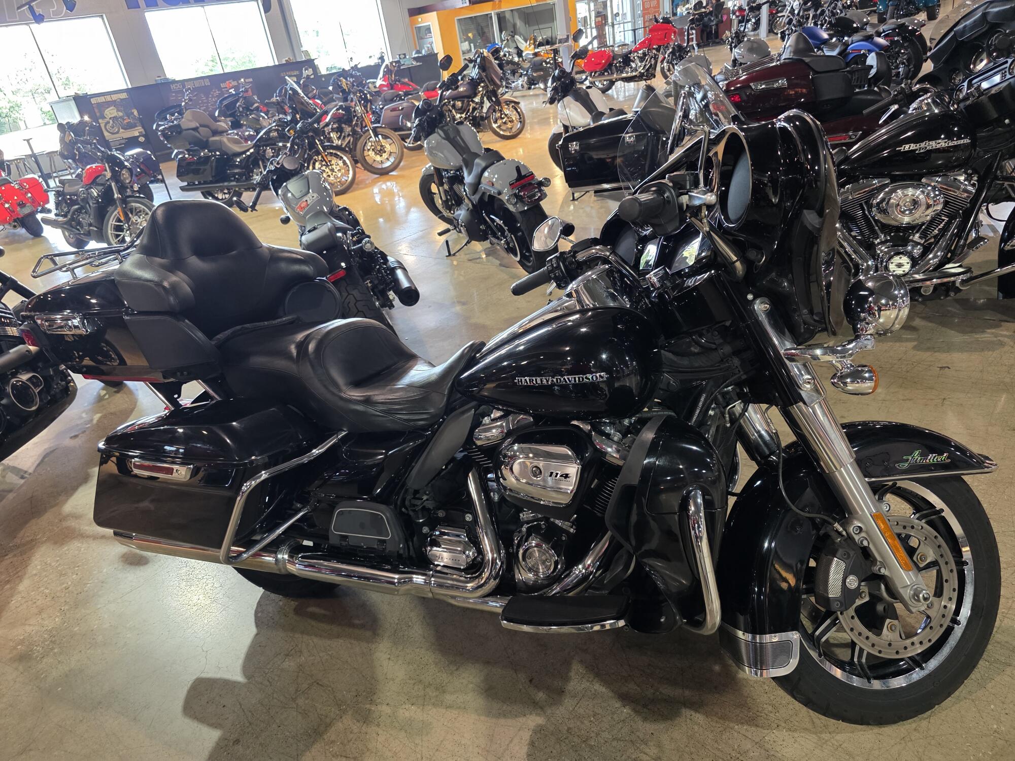 2019 Harley-Davidson® Ultra Limited FLHTK