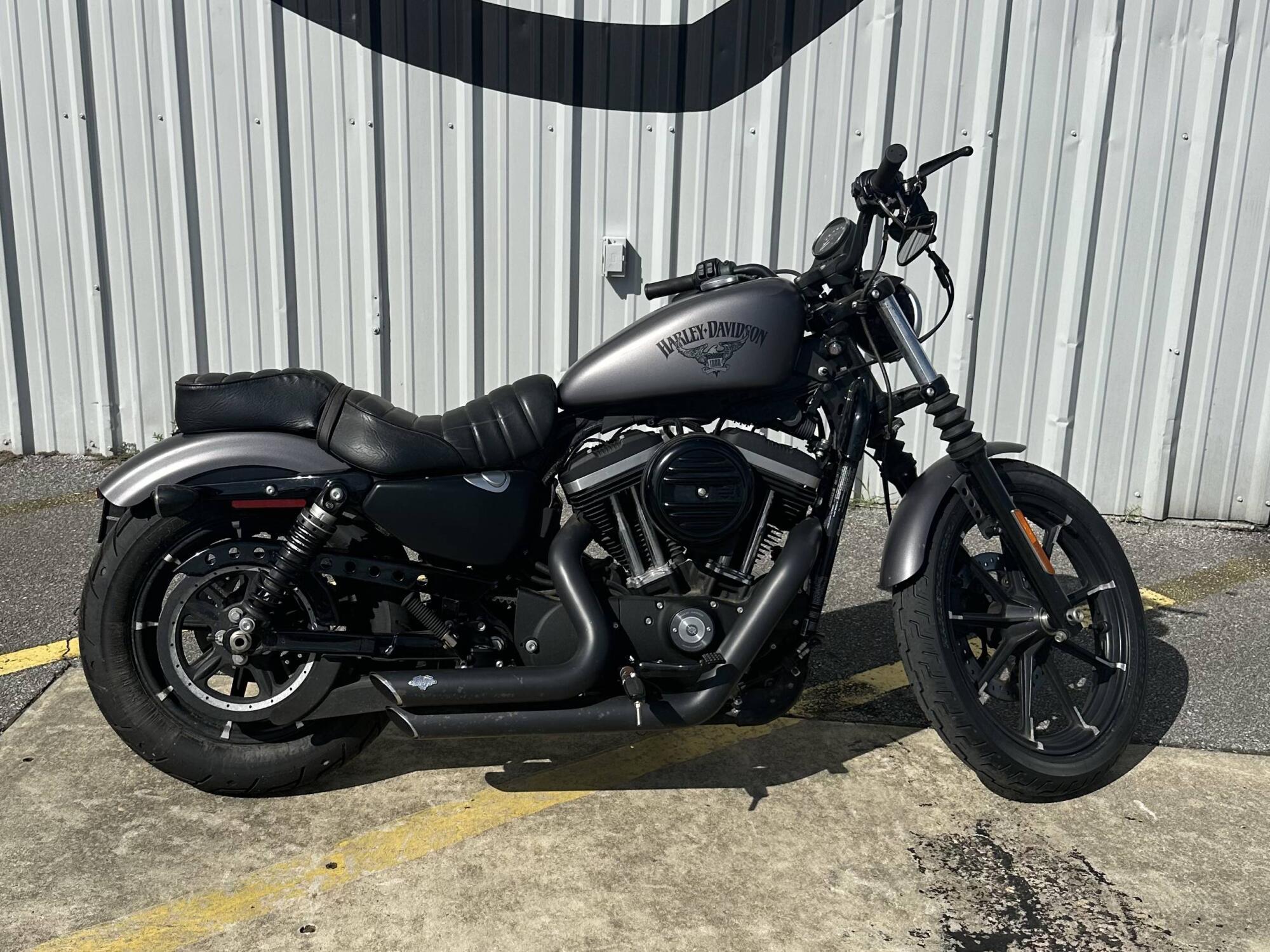 2017 Harley-Davidson® Iron 883™ Charcoal Denim