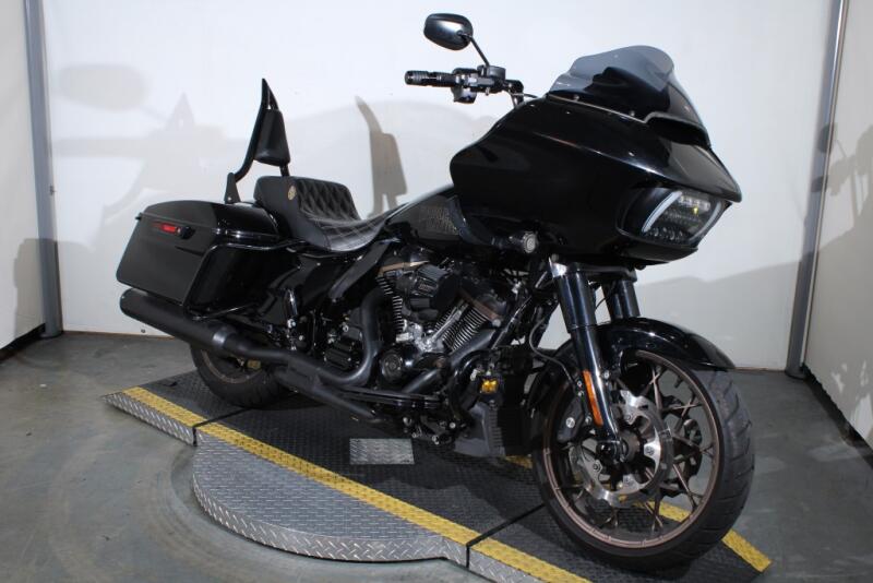 2022 Harley-Davidson Road Glide ST Grand American Touring FLTRXST