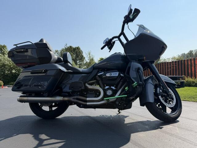 2022 Harley-Davidson® Road Glide® Limited Gunship Grey - Black Finish