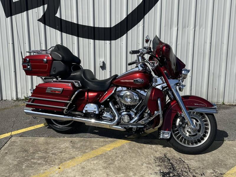 2009 Harley-Davidson® Electra Glide® Ultra Classic® Red Hot Sunglo
