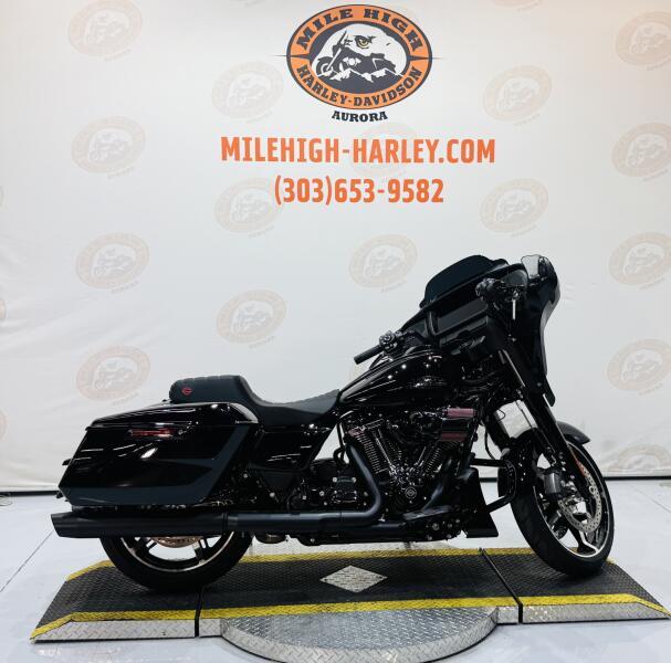 2025 Street Glide® FLHX