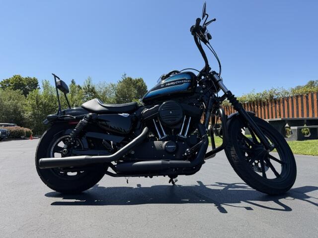 2019 Harley-Davidson® Iron 1200™ Vivid Black