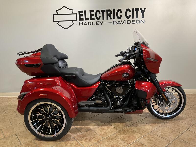 2026 Harley-Davidson® FLHLT Street Glide 3 Limited Brilliant Red Black Trim