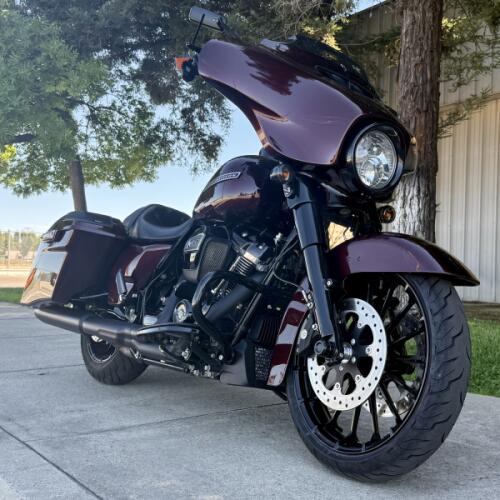 FLHXS 2018 Street Glide® Special thumb 3