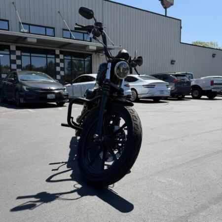 2019 Harley-Davidson® Iron 1200™ Vivid Black thumb 3