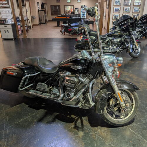 2019 Harley-Davidson® Road King® thumb 3