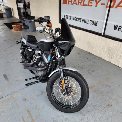 2009 Harley-Davidson® Nightster™ Barracuda Silver Denim/Black Denim thumb 1