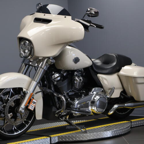 2022 Harley-Davidson® Street Glide® Special White Sand Pearl thumb 0