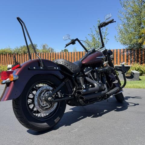 2018 Harley-Davidson® Heritage Classic Twisted Cherry thumb 0