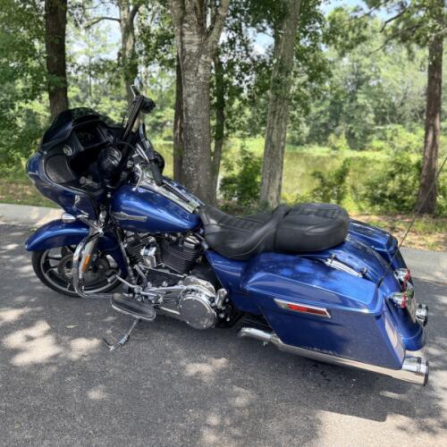 FLTRX 2022 Road Glide® thumb 1