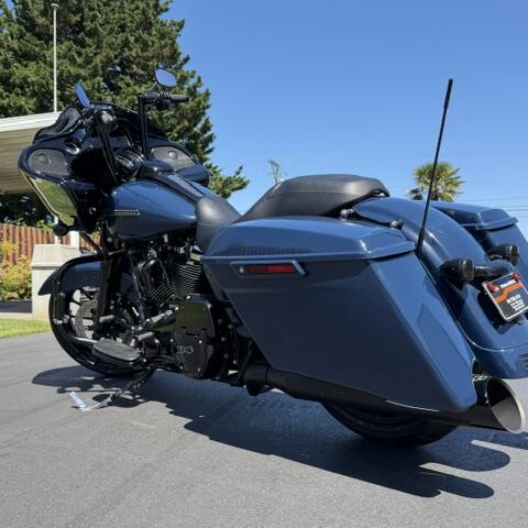 2019 Harley-Davidson® Road Glide® Special Billiard Blue thumb 0