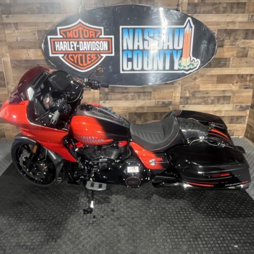 2026 Harley-Davidson® CVO Road Glide ST Citrus Heat Re-Entry thumb 2