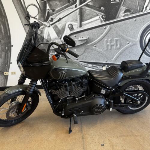 2021 Street Bob® 114 FXBBS thumb 0