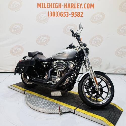 2015 SuperLow® XL 883L thumb 2