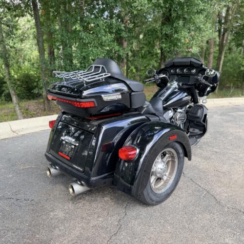 FLHTCUTG 2018 Tri Glide® Ultra thumb 2
