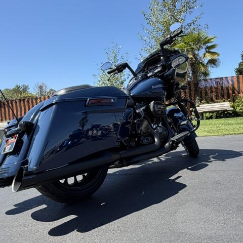 2019 Harley-Davidson® Road Glide® Special Billiard Blue thumb 2