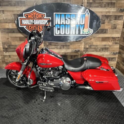 2023 Harley-Davidson® Street Glide® Redline Red thumb 2