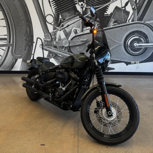 2021 Street Bob® 114 FXBBS thumb 3