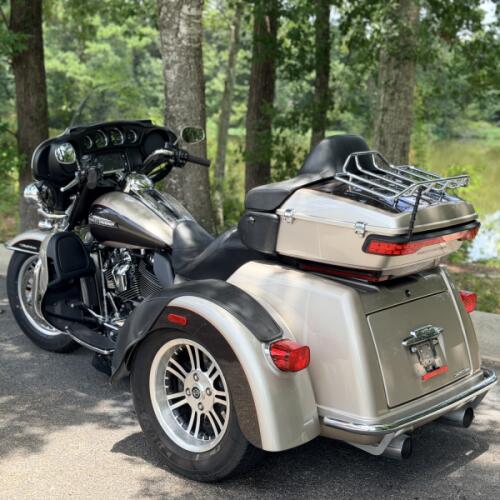 FLHTCUTG 2018 Tri Glide® Ultra thumb 1