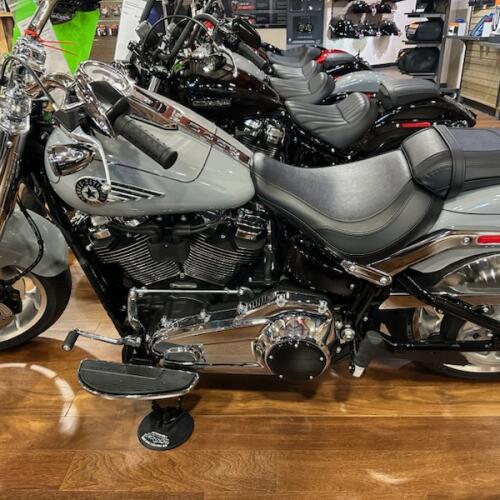 2025 Harley-Davidson Fat Boy® thumb 3
