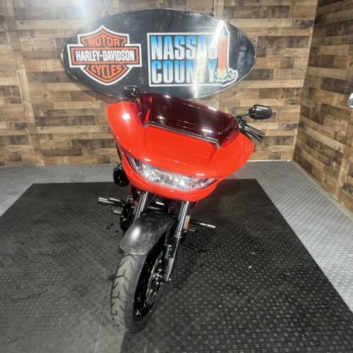 2026 Harley-Davidson® CVO Road Glide ST Citrus Heat Re-Entry thumb 3