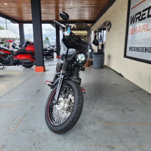 2017 Harley-Davidson® Street Bob® Two-Tone Charcoal Denim/Black Denim thumb 2