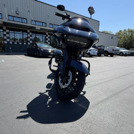 2019 Harley-Davidson® Road Glide® Special Billiard Blue thumb 3