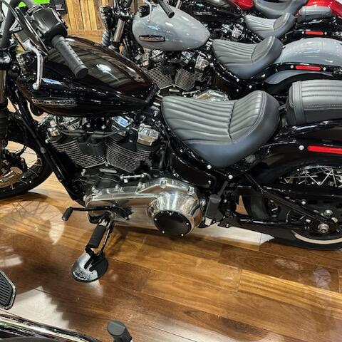 2025 Harley-Davidson Street Bob™ – Modern Bobber Style thumb 3