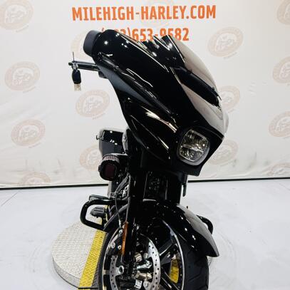 2025 Street Glide® FLHX thumb 2
