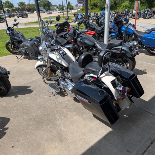 2013 Harley-Davidson® Softail® Deluxe thumb 1