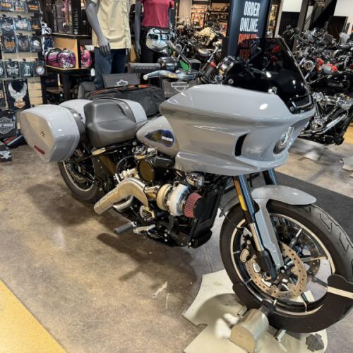 2026 Harley-Davidson® Low Rider® ST thumb 3