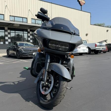 2022 Harley-Davidson® Road Glide® Limited Gunship Grey - Black Finish thumb 3