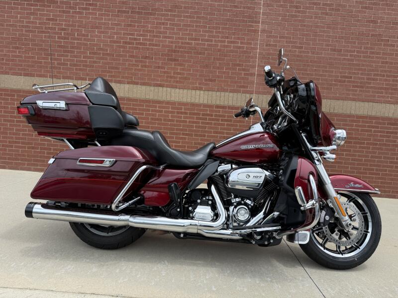 2017 Harley-Davidson® Ultra Limited Low Two-Tone Mysterious Red Sunglo/Velocity Red Sunglo