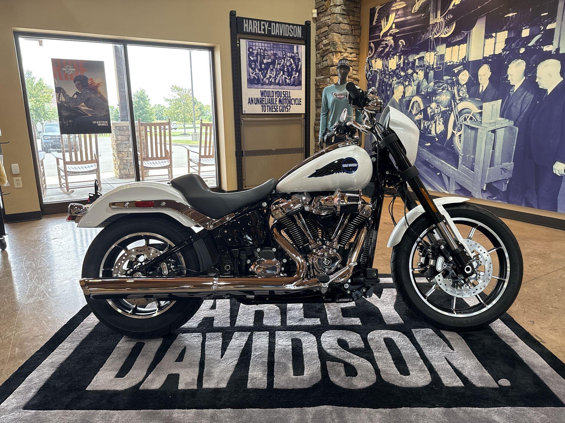 2026 FXLRS - LOWRIDER S 