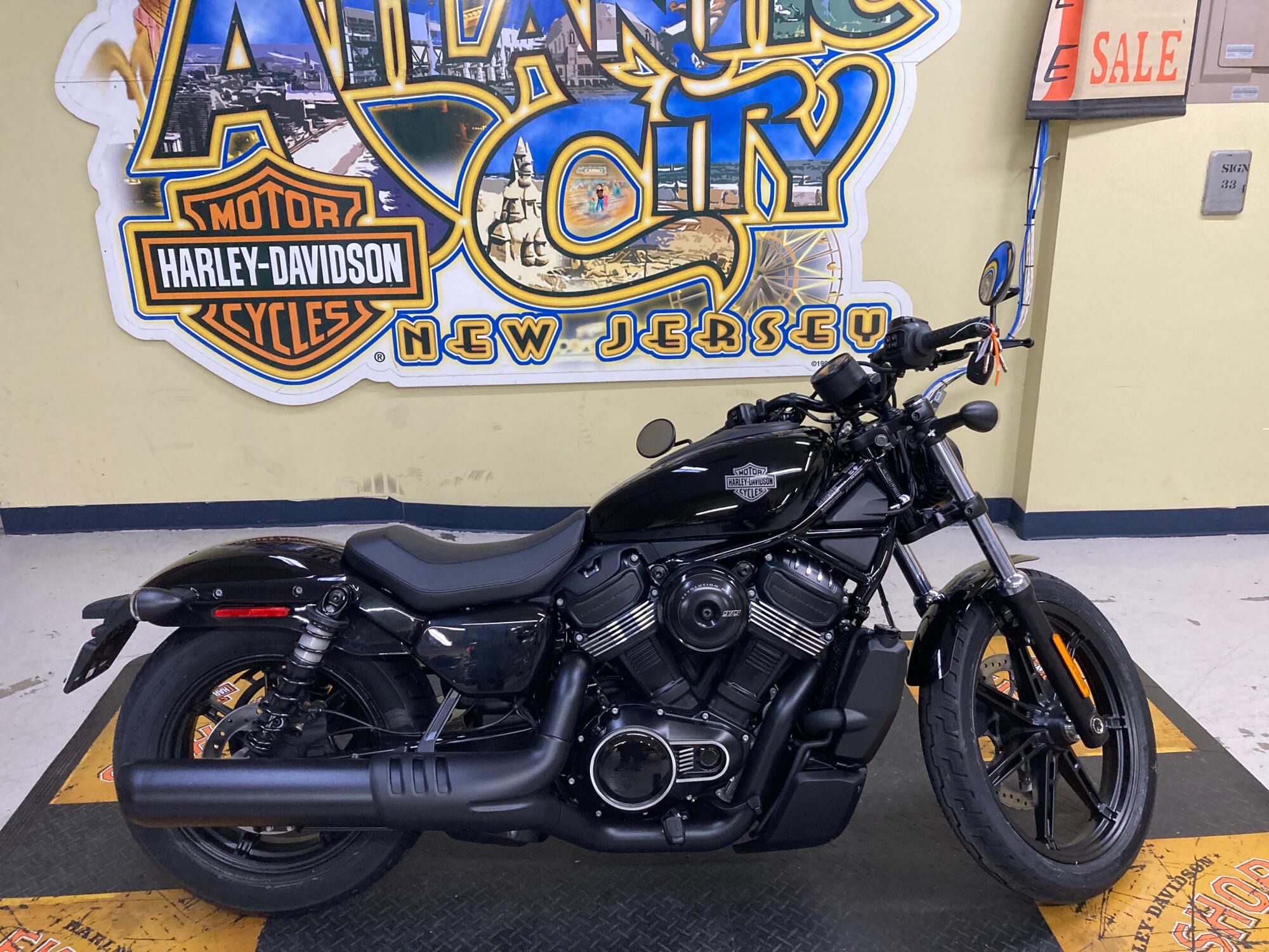 2026 Harley-Davidson® Nightster® Vivid Black Black Trim RH975