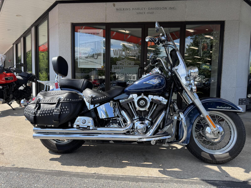 2012 HARLEY-DAVIDSON FLSTC HERITAGE CLASSIC in Vivid Black