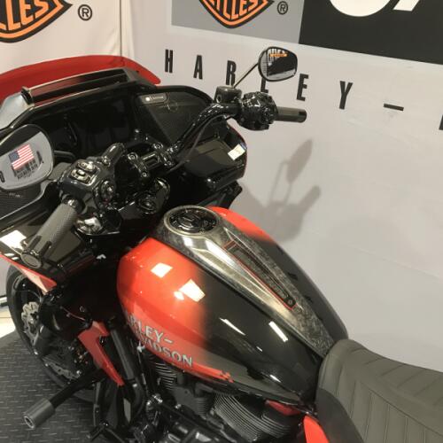 Harley-Davidson® CVO Road Glide ST 2026 thumb 1