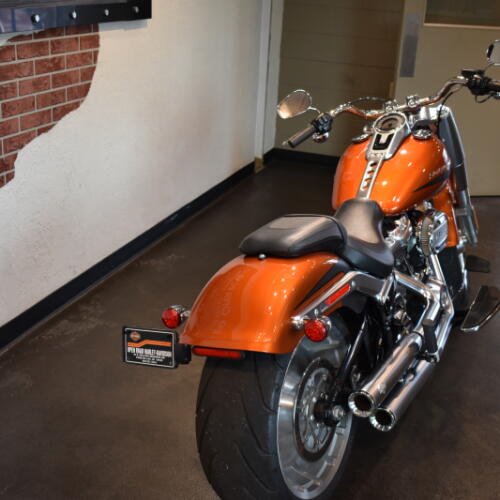 2019 Harley-Davidson® Fat Boy® 114 Scorched Orange/Black Denim thumb 2